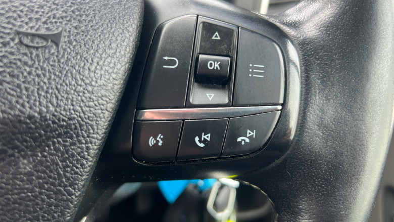 Ford Transit Custom 300 L1 Diesel Fwd 2.0 EcoBlue 130ps Low Roof D/Cab Limited Van Auto